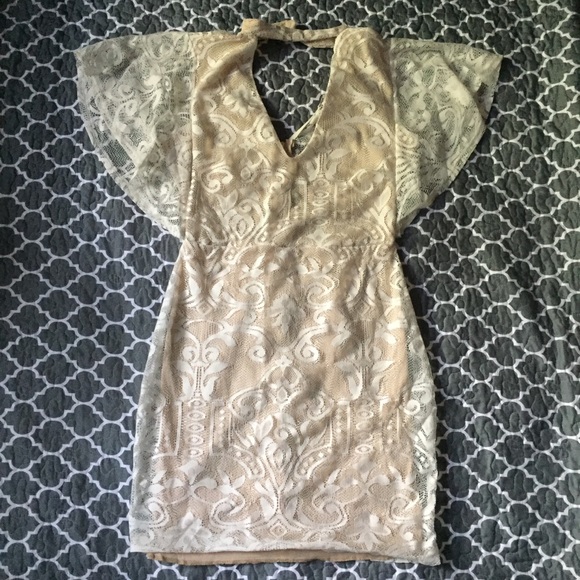 Charlotte Russe Dresses & Skirts - 🌸 NWOT Charlotte Russe floral  lace dress 🌸